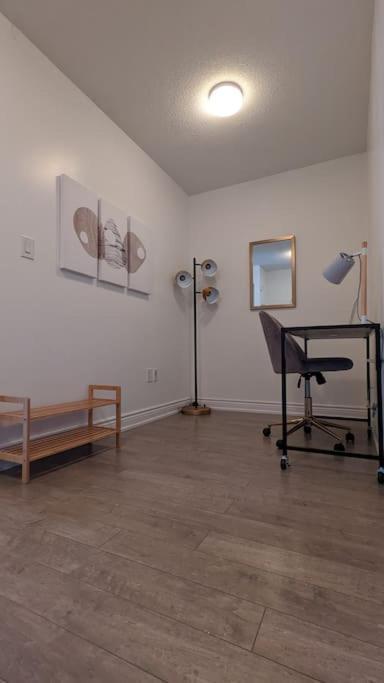 Lovely 2 Bed Condo In Downtown Торонто Экстерьер фото